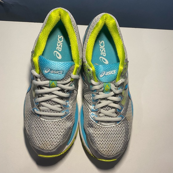 Woman’s ASICS GT-2000 4 Running Shoes - Picture 11 of 11